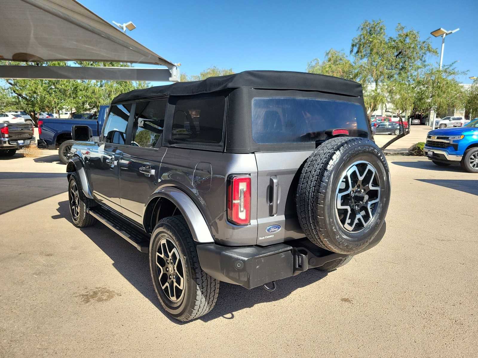 Used 2022 Ford Bronco Outer Banks image 4
