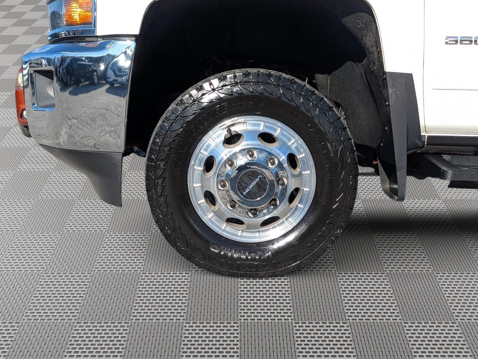 Used 2016 Chevrolet Silverado 3500 LT w/ LT Convenience Package AWD/4WD image 9