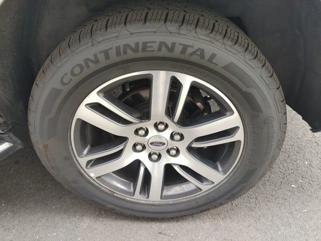 Used 2022 Ford Expedition Max Limited image 11