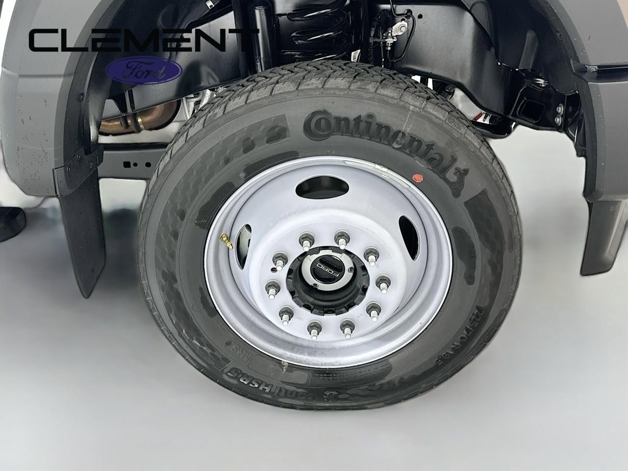 New 2026 Ford F550 4x4 Regular Cab Super Duty image 27