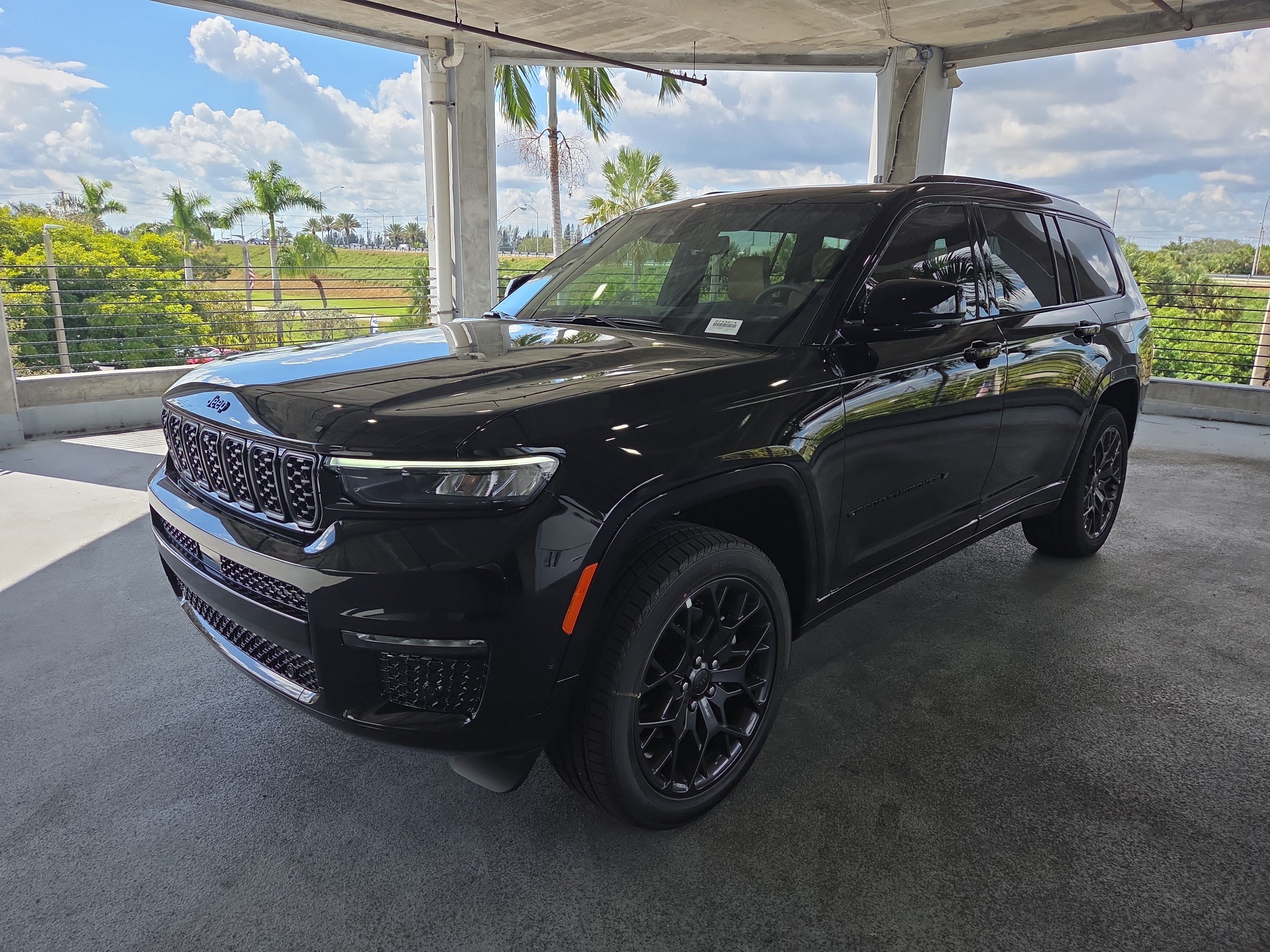 New 2025 Jeep Grand Cherokee L Summit AWD/4WD image 9