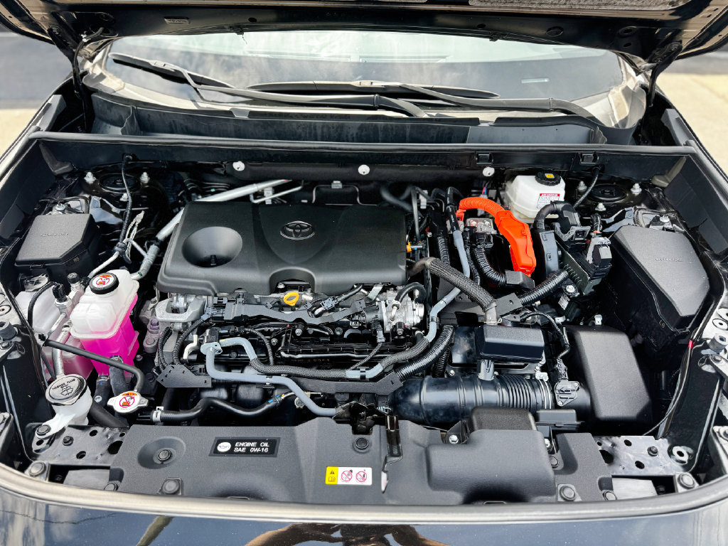 Used 2022 Toyota RAV4 SE w/ Convenience Package AWD/4WD image 30