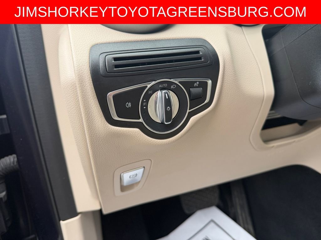 Used 2020 Mercedes-Benz GLC 300 4MATIC image 29