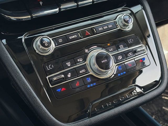 Used 2020 Lincoln Corsair Reserve FWD image 32