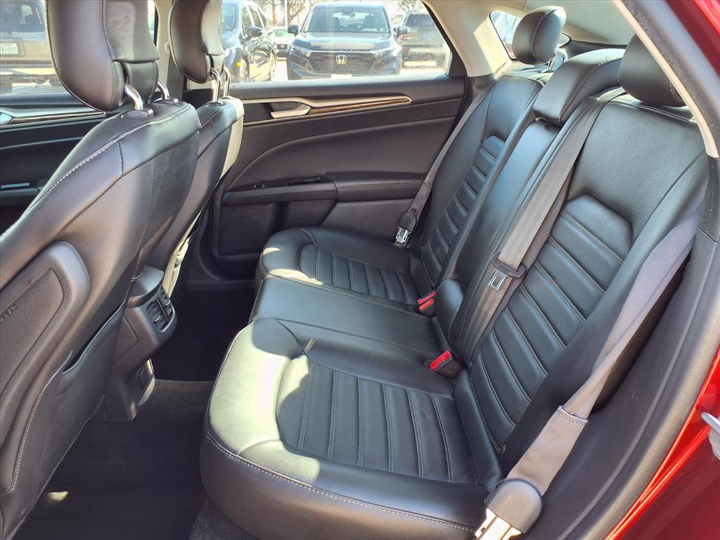 Used 2014 Ford Fusion SE w/ Equipment Group 202A image 18