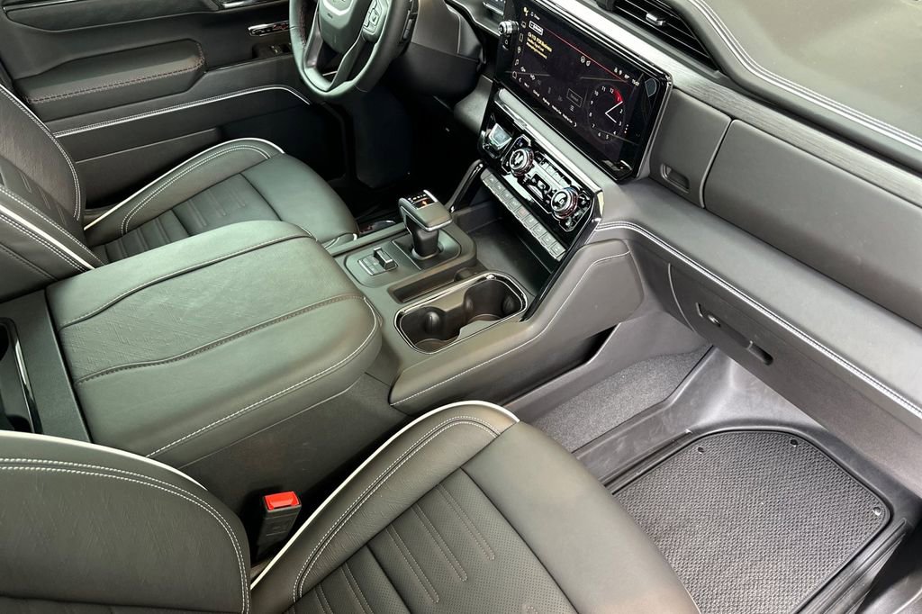 Used 2025 GMC Sierra 1500 AT4X image 15