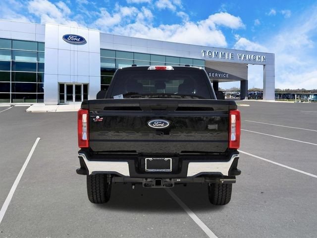 New 2026 Ford F250 XLT w/ FX4 Off-Road Package AWD/4WD image 3
