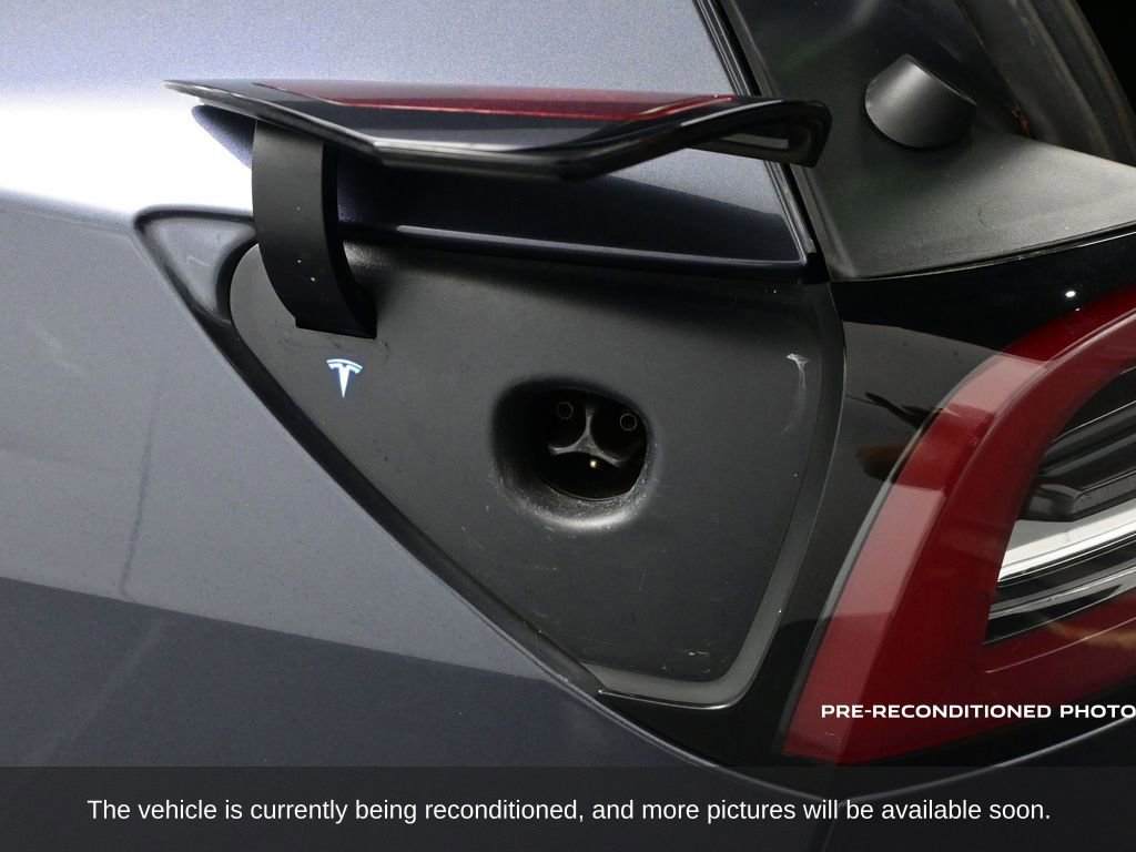 Used 2023 Tesla Model Y Long Range image 30