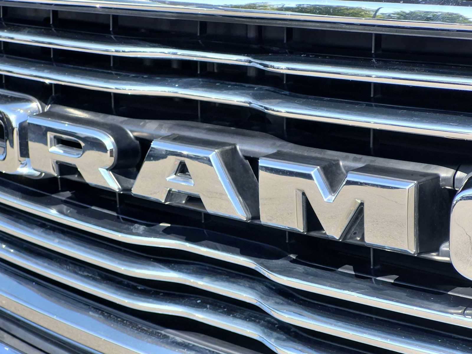 Used 2022 RAM 1500 Laramie AWD/4WD image 12