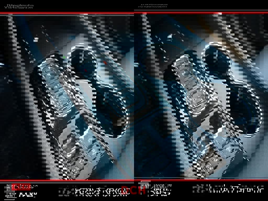 Used 2024 Honda Pilot Touring image 11