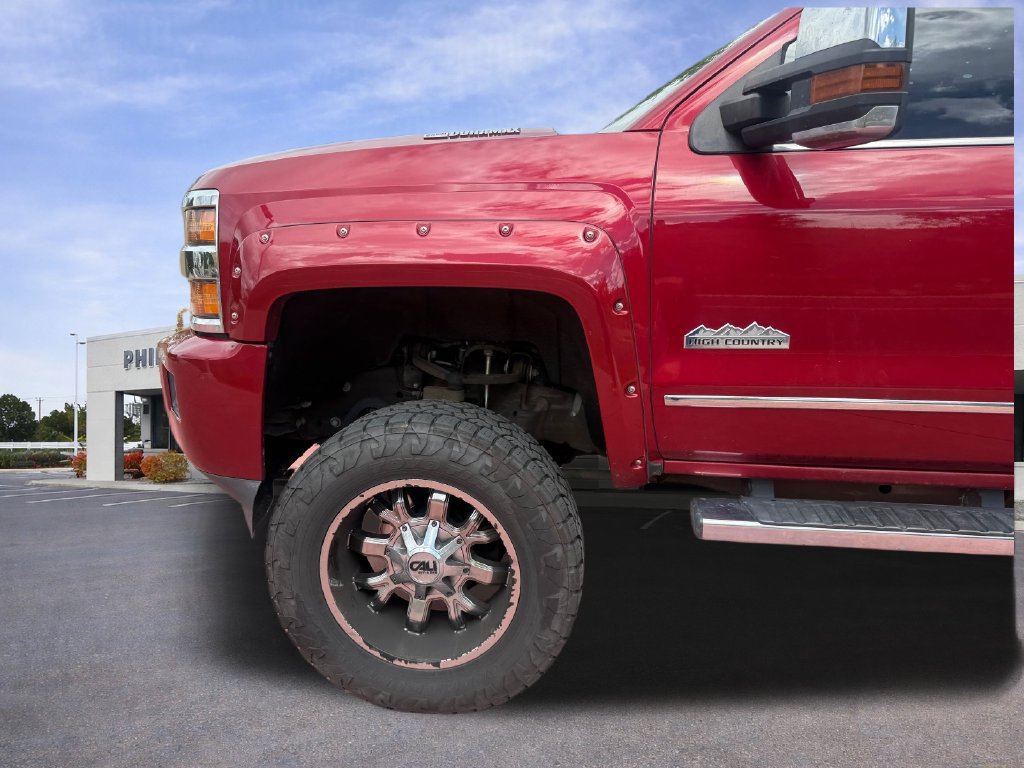 Used 2018 Chevrolet Silverado 2500 High Country w/ Duramax Plus Package AWD/4WD image 32