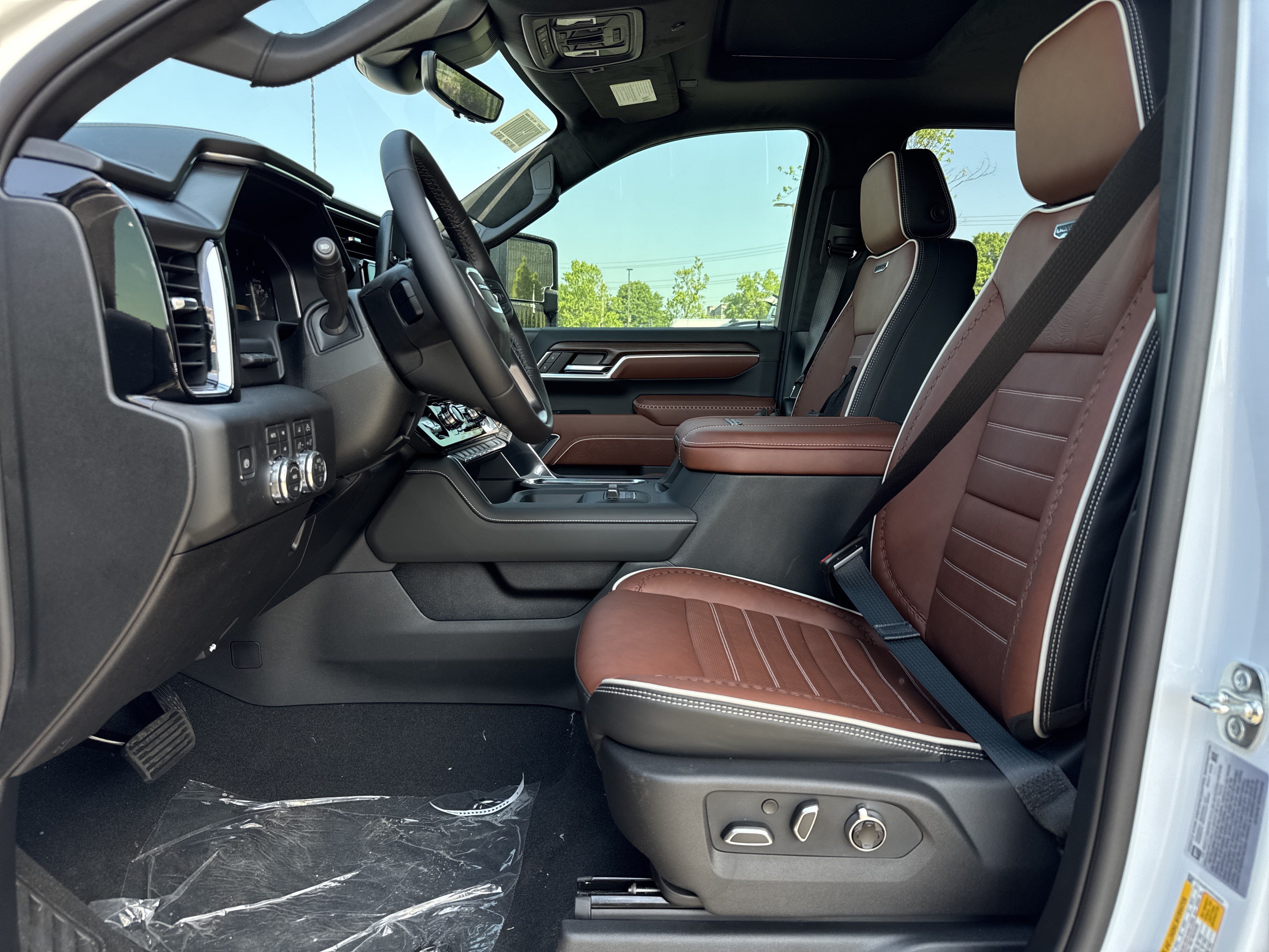 New 2026 GMC Sierra 2500 Denali Ultimate AWD/4WD image 16