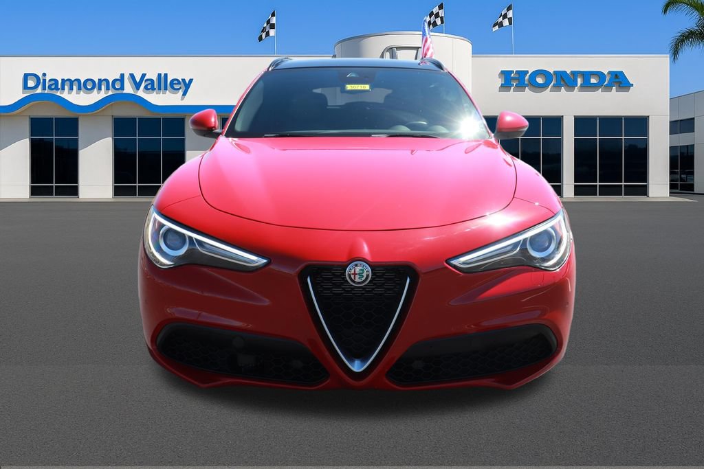 Used 2023 Alfa Romeo Stelvio Ti AWD/4WD image 2