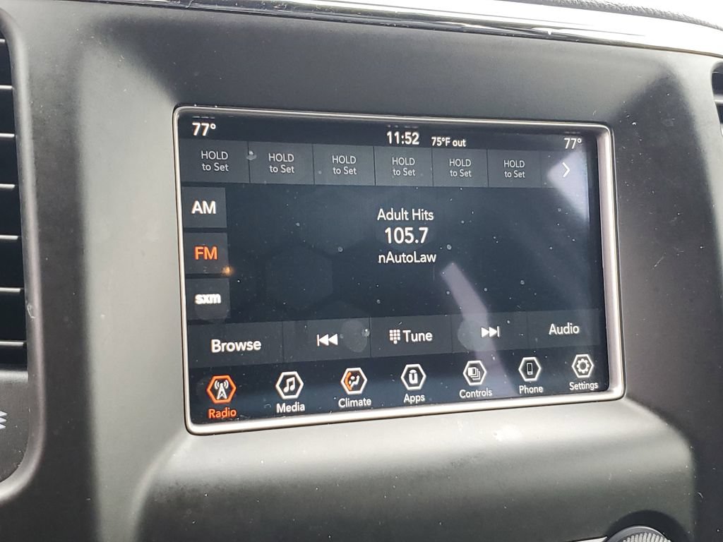 Used 2021 Jeep Grand Cherokee Laredo AWD/4WD image 22