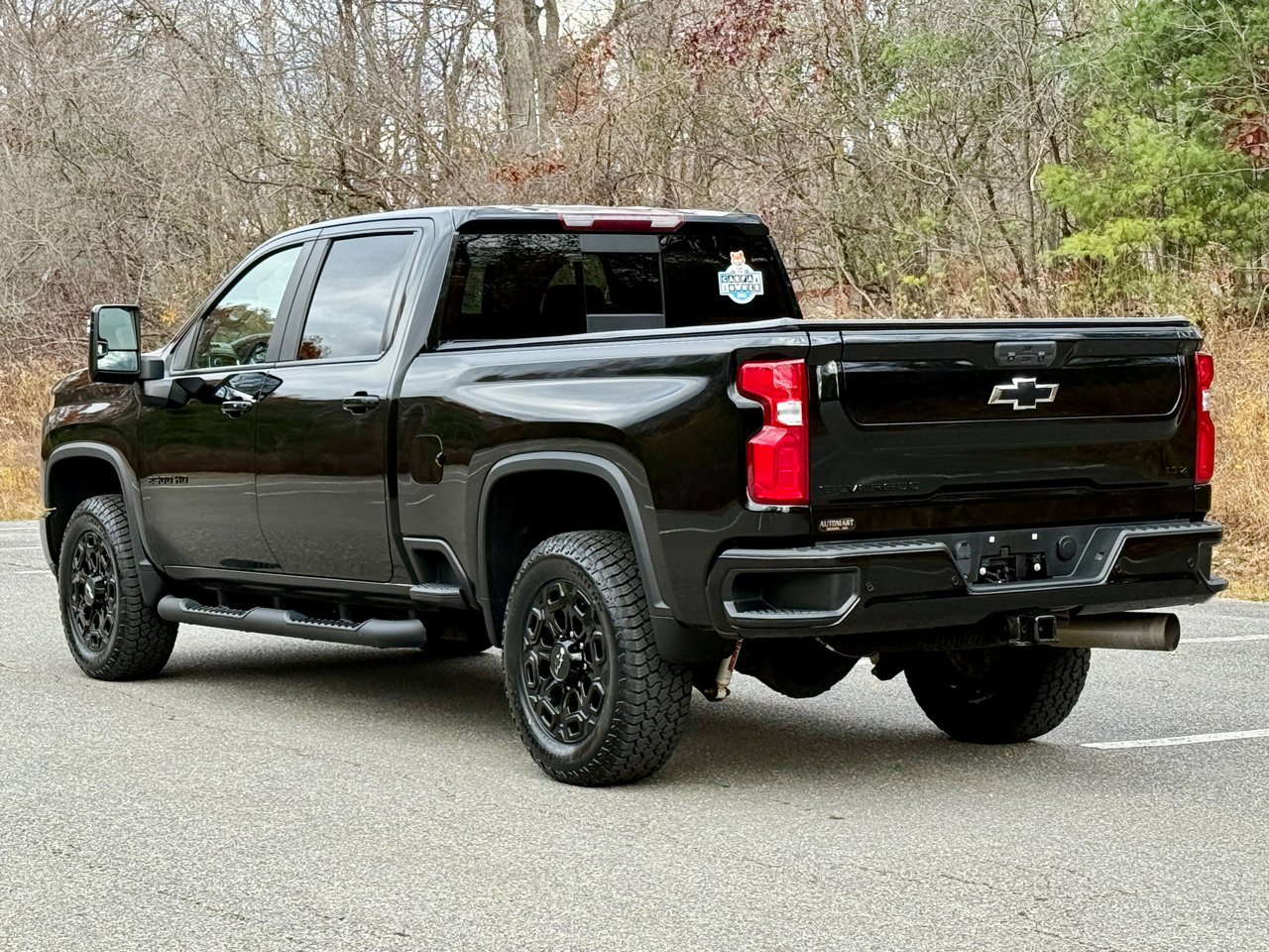 Used 2022 Chevrolet Silverado 2500 LTZ w/ LTZ Plus Package image 2