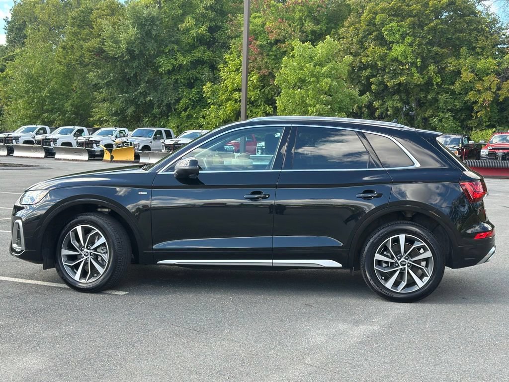 Used 2023 Audi Q5 2.0T Premium Plus w/ Premium Plus Package AWD/4WD image 3