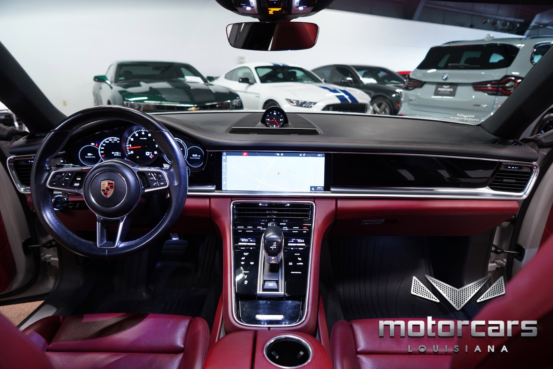 Used 2020 Porsche Panamera w/ Premium Package image 31