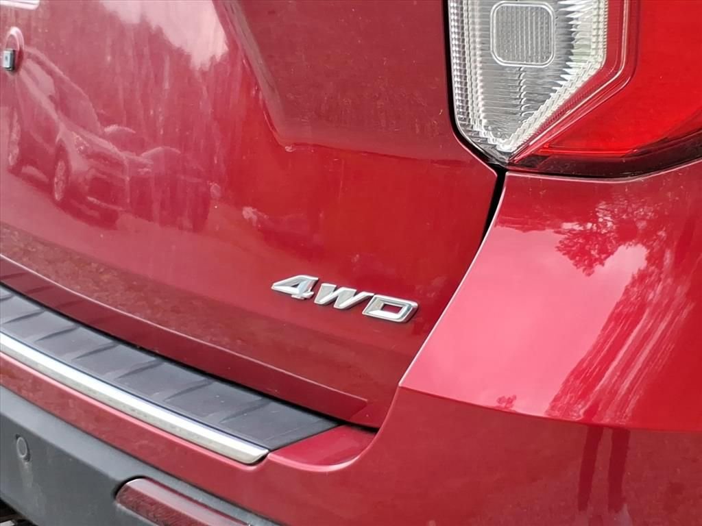 Used 2022 Ford Explorer Limited w/ Equipment Group 301A AWD/4WD image 15