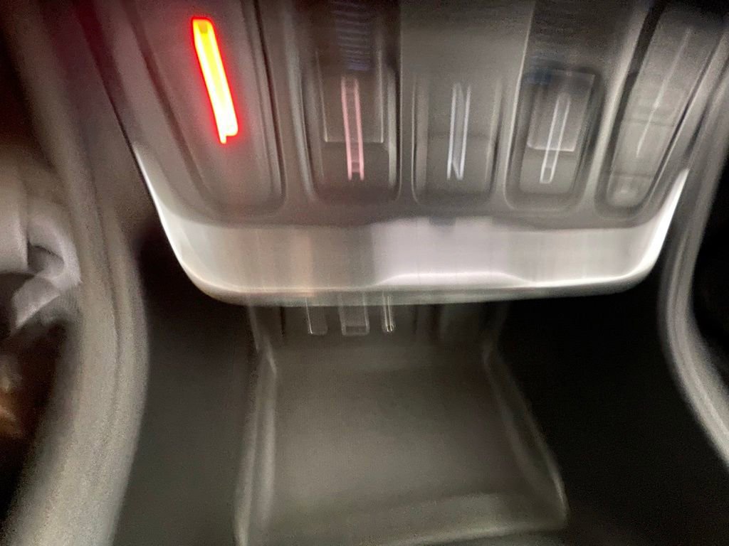 Used 2020 GMC Terrain SLT w/ Elevation Edition FWD image 19