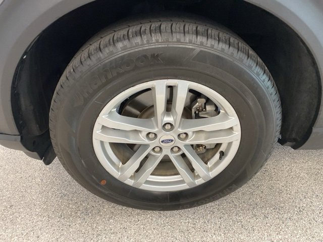 Used 2022 Ford Explorer XLT image 13