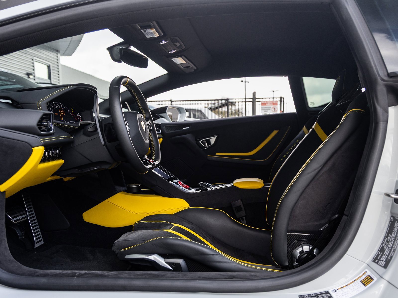 Used 2023 Lamborghini Huracan Tecnica image 26