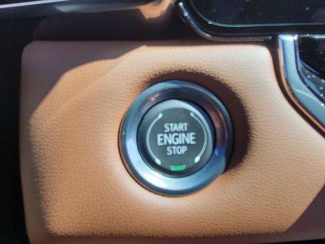 Used 2024 GMC Canyon AT4 w/ AT4 Premium Package AWD/4WD image 16