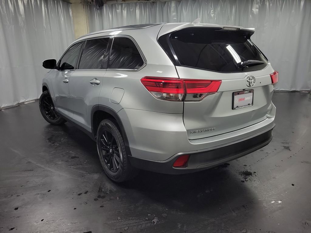 Used 2019 Toyota Highlander XLE image 6