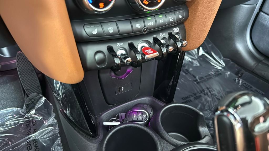 Used 2021 MINI Cooper S w/ Signature Upholstery Package FWD image 21