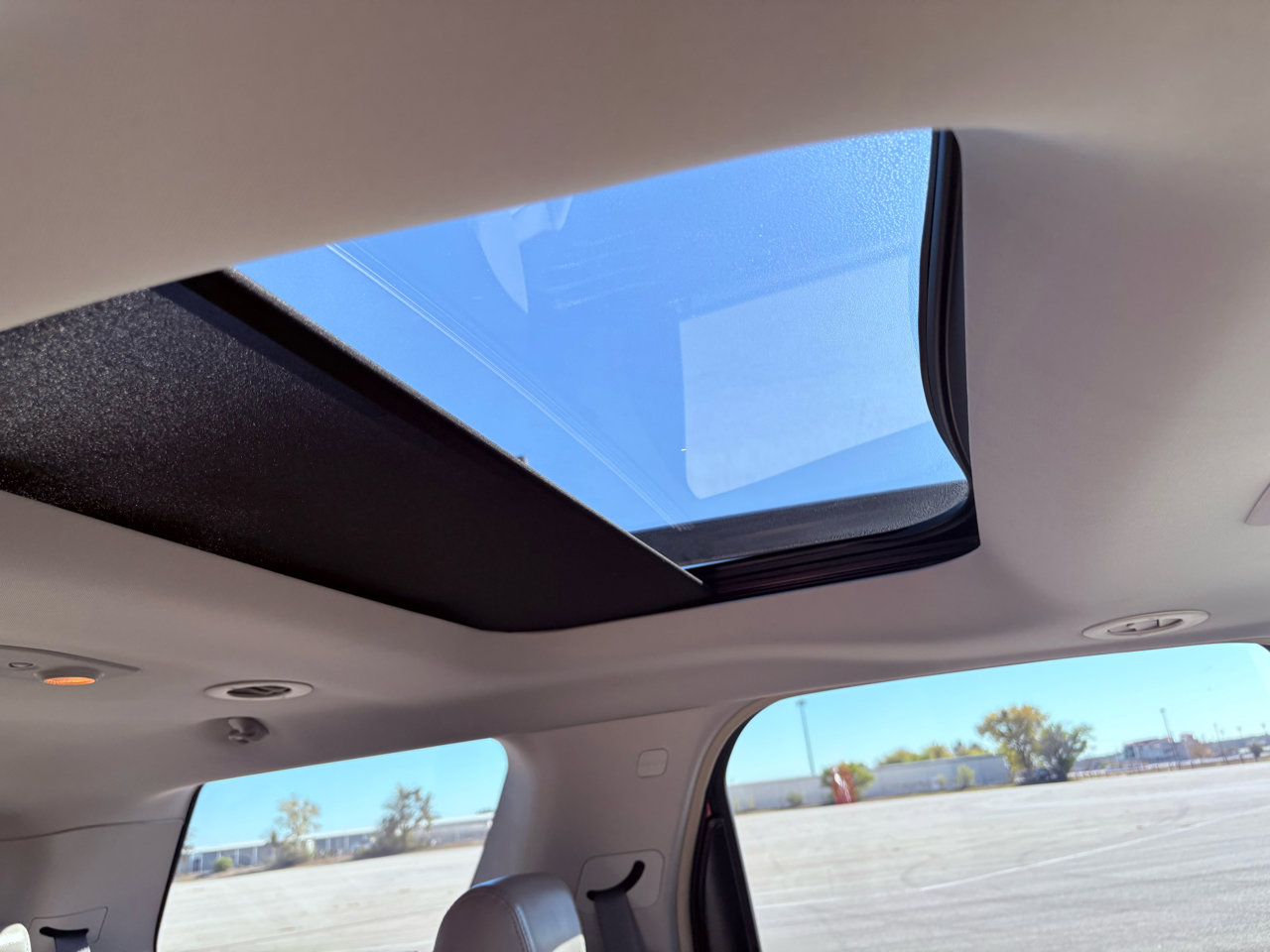 Used 2008 GMC Acadia SLT w/ Luxury Package image 16