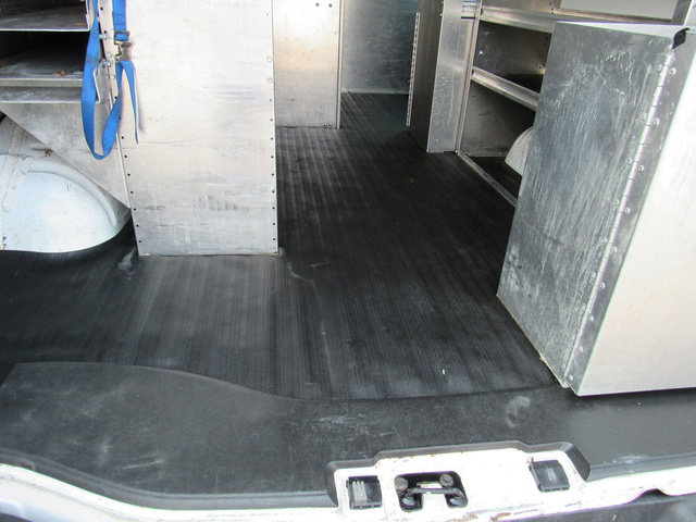 Used 2015 Chevrolet Express 2500 RWD image 25