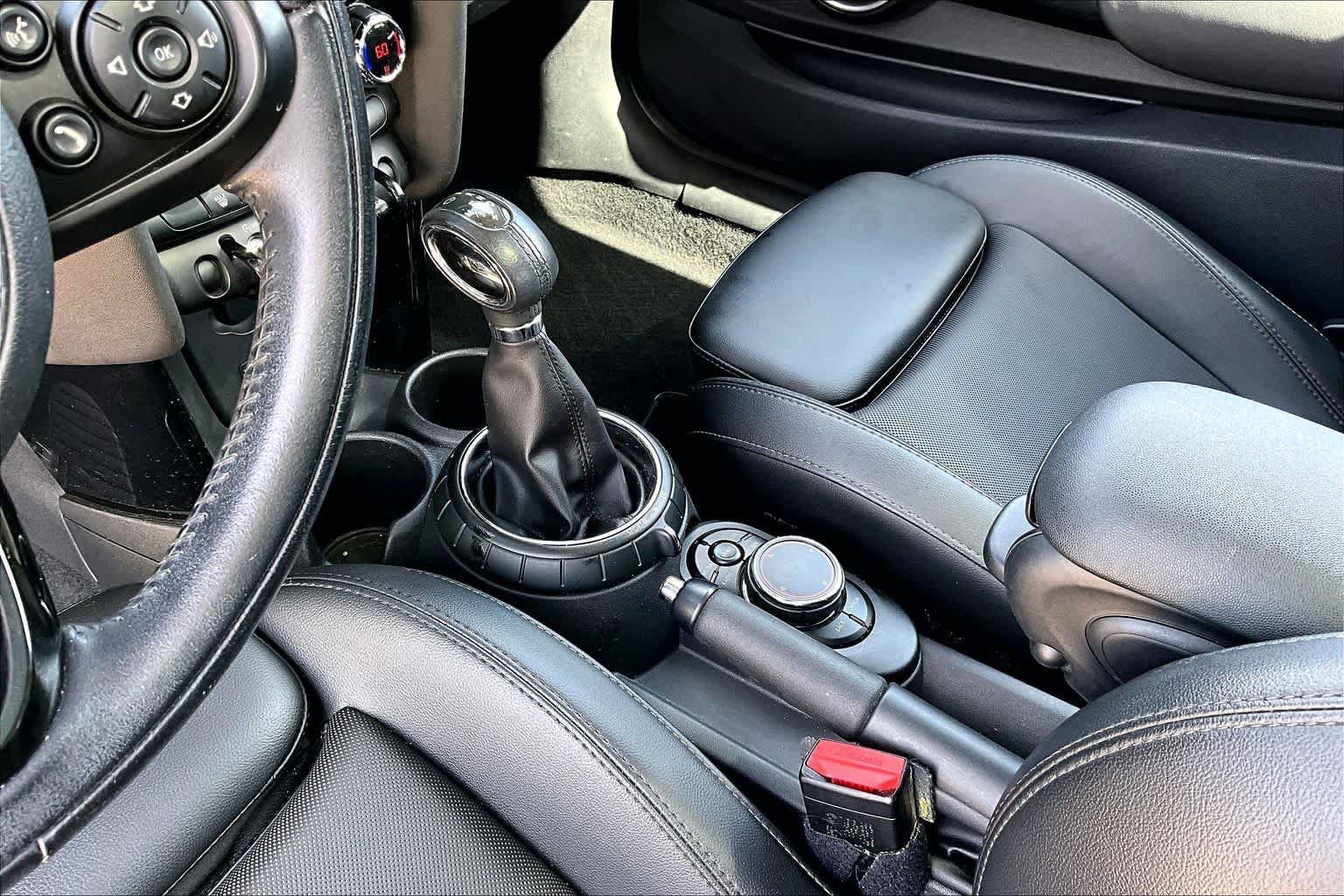 Used 2015 MINI Cooper S FWD image 17
