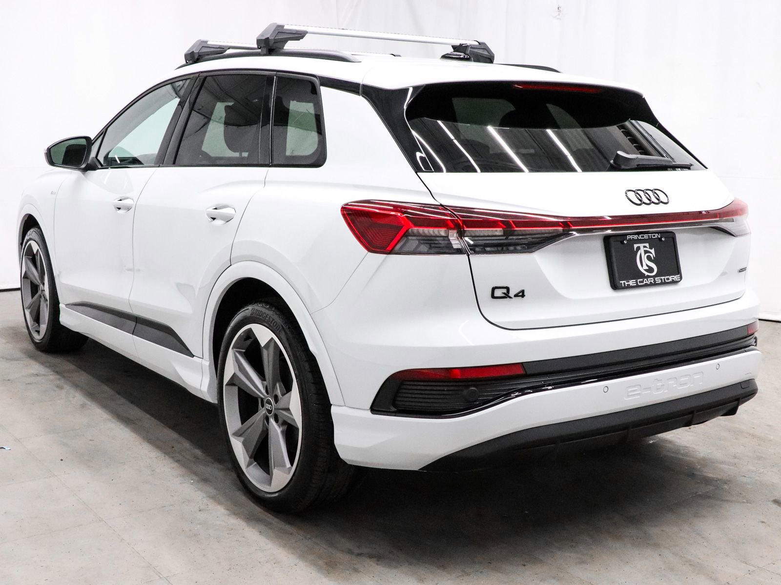 Used 2025 Audi Q4 e-tron Premium Plus w/ Premium Plus image 4