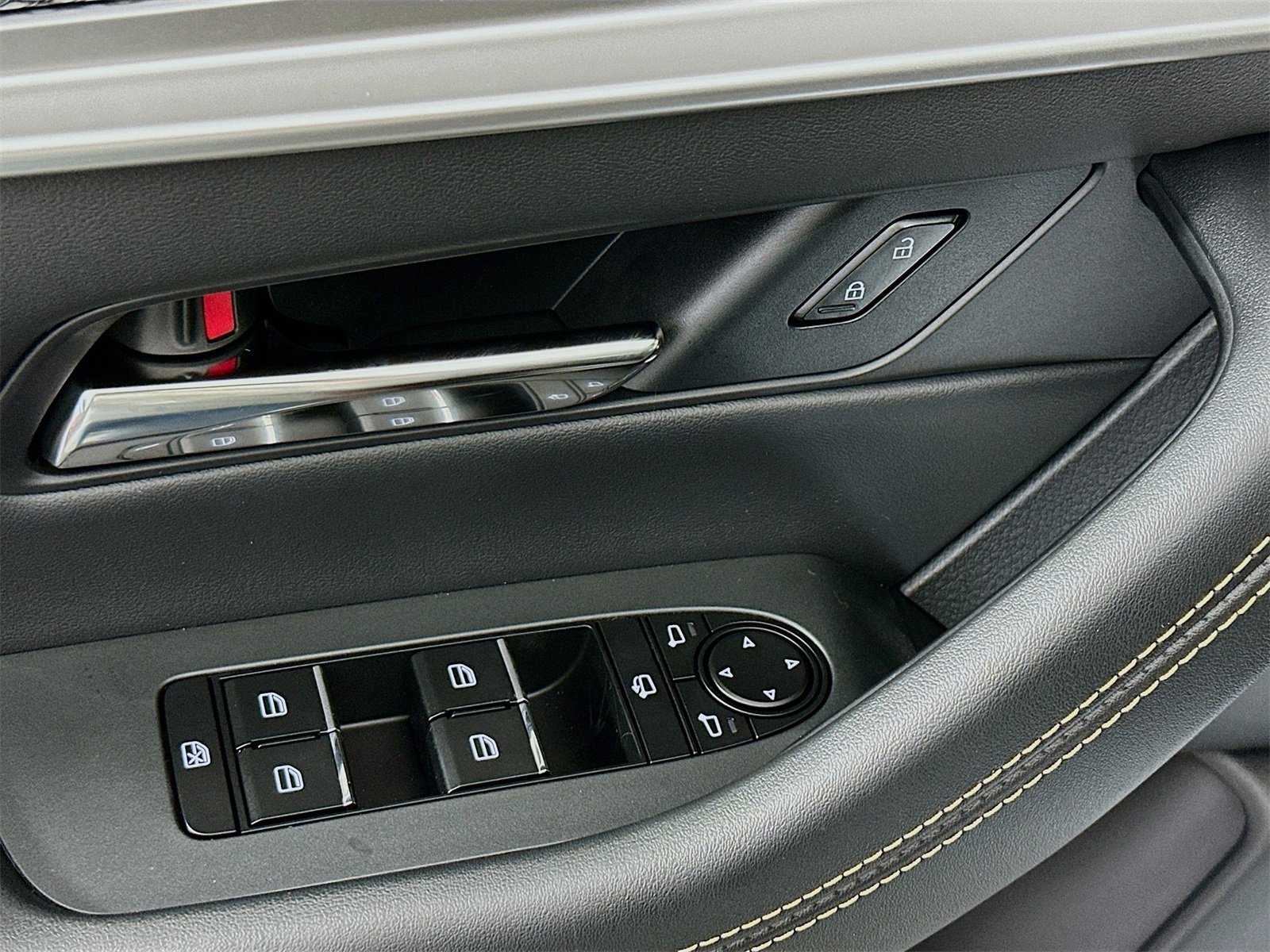 New 2026 MAZDA CX-90 Plug-In Hybrid w/Premium Sport image 18