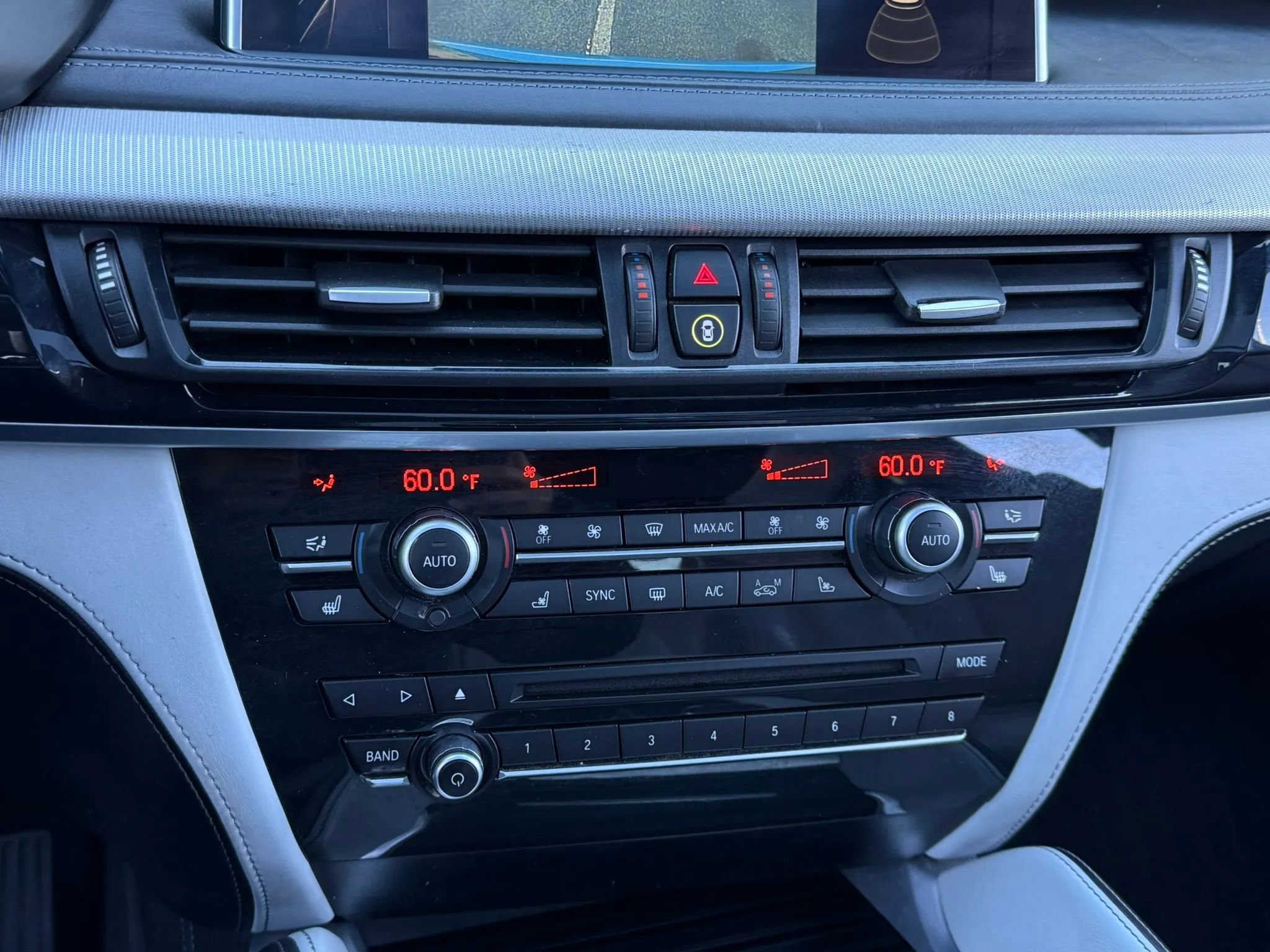 Used 2016 BMW X5 M image 26