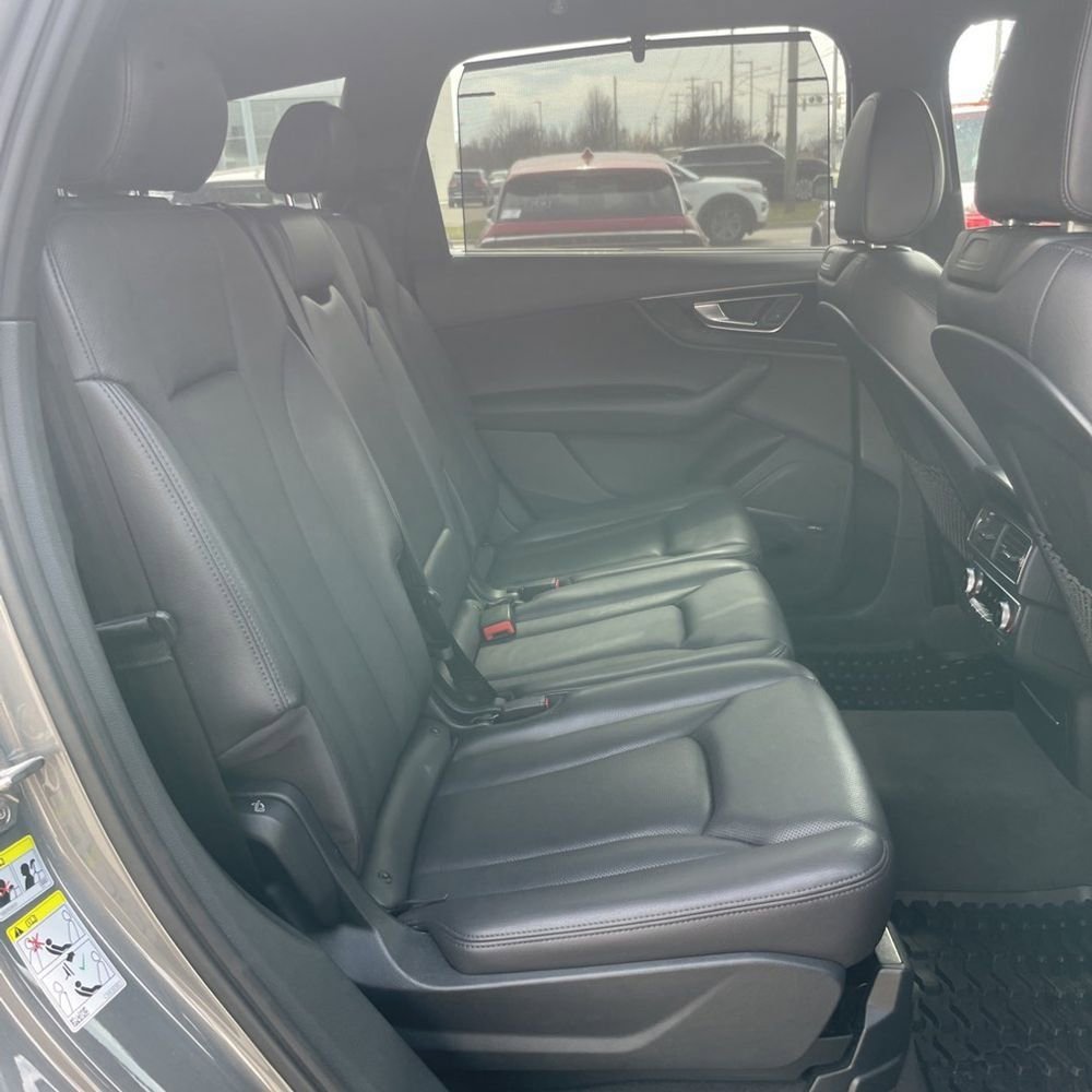 Used 2017 Audi Q7 3.0T Premium Plus w/ Premium Plus Package image 14