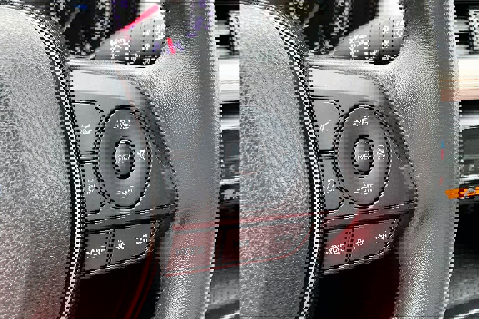 Used 2021 Toyota RAV4 XLE Premium image 22