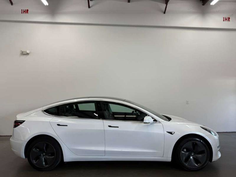 Used 2019 Tesla Model 3 Long Range image 2