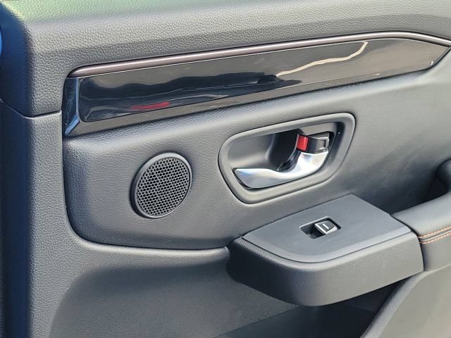 Certified 2025 Honda Pilot TrailSport image 10
