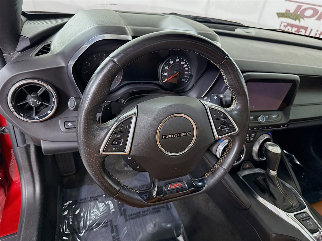 Used 2016 Chevrolet Camaro SS image 3