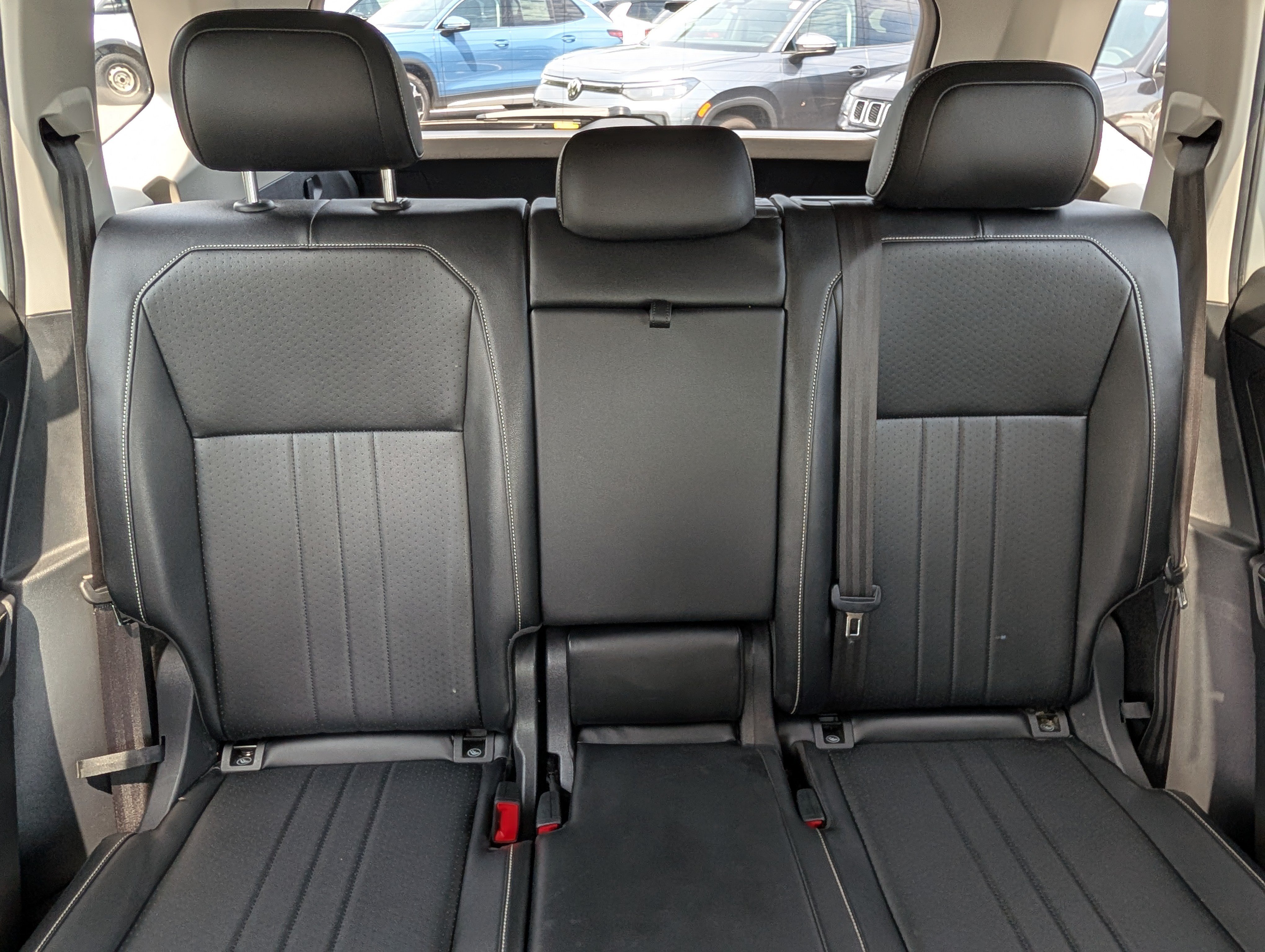 Used 2022 Volkswagen Tiguan SE AWD/4WD image 13