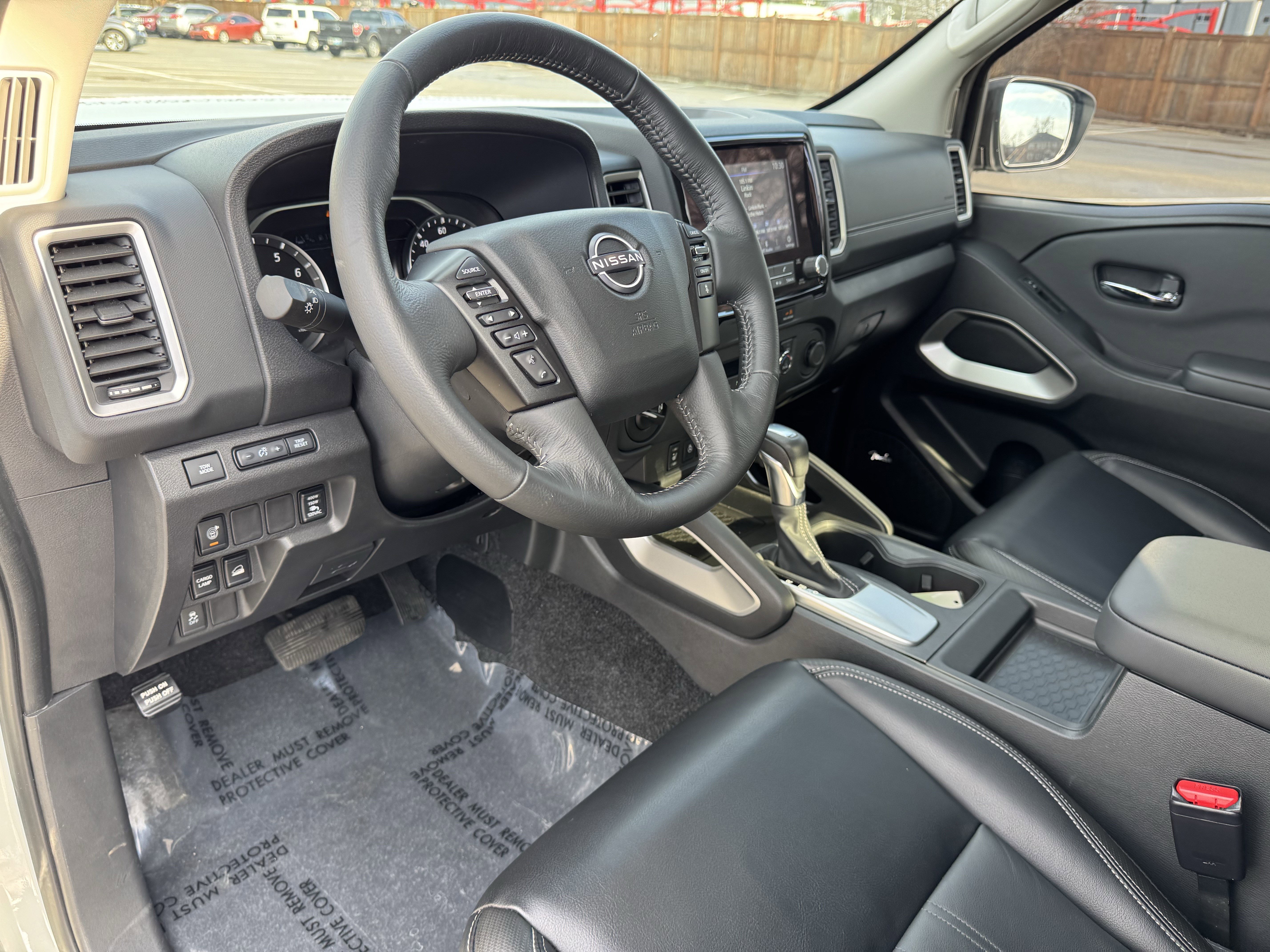 Used 2024 Nissan Frontier SL w/ Technology Package image 28