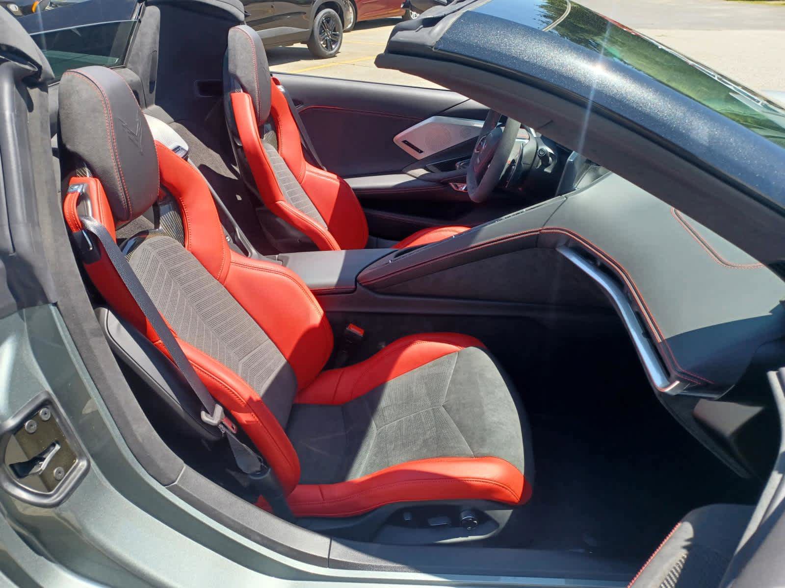 Used 2022 Chevrolet Corvette Stingray Premium Conv w/ Z51 Performance Package RWD image 24