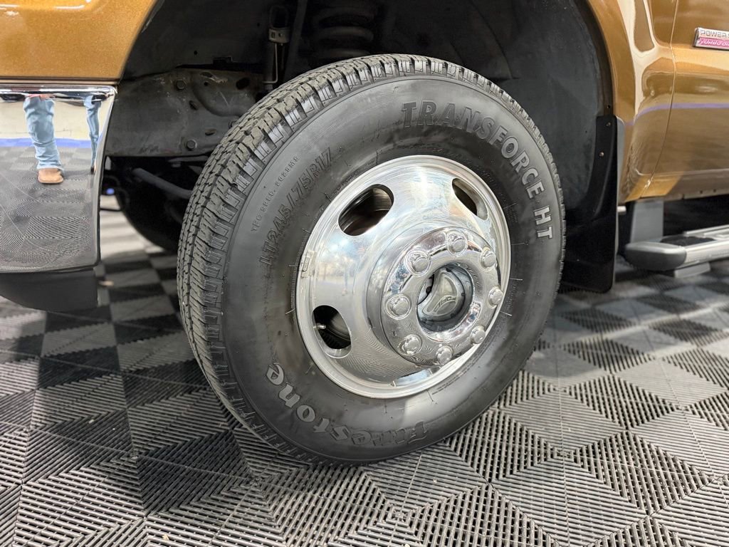 Used 2005 Ford F350 Lariat image 8