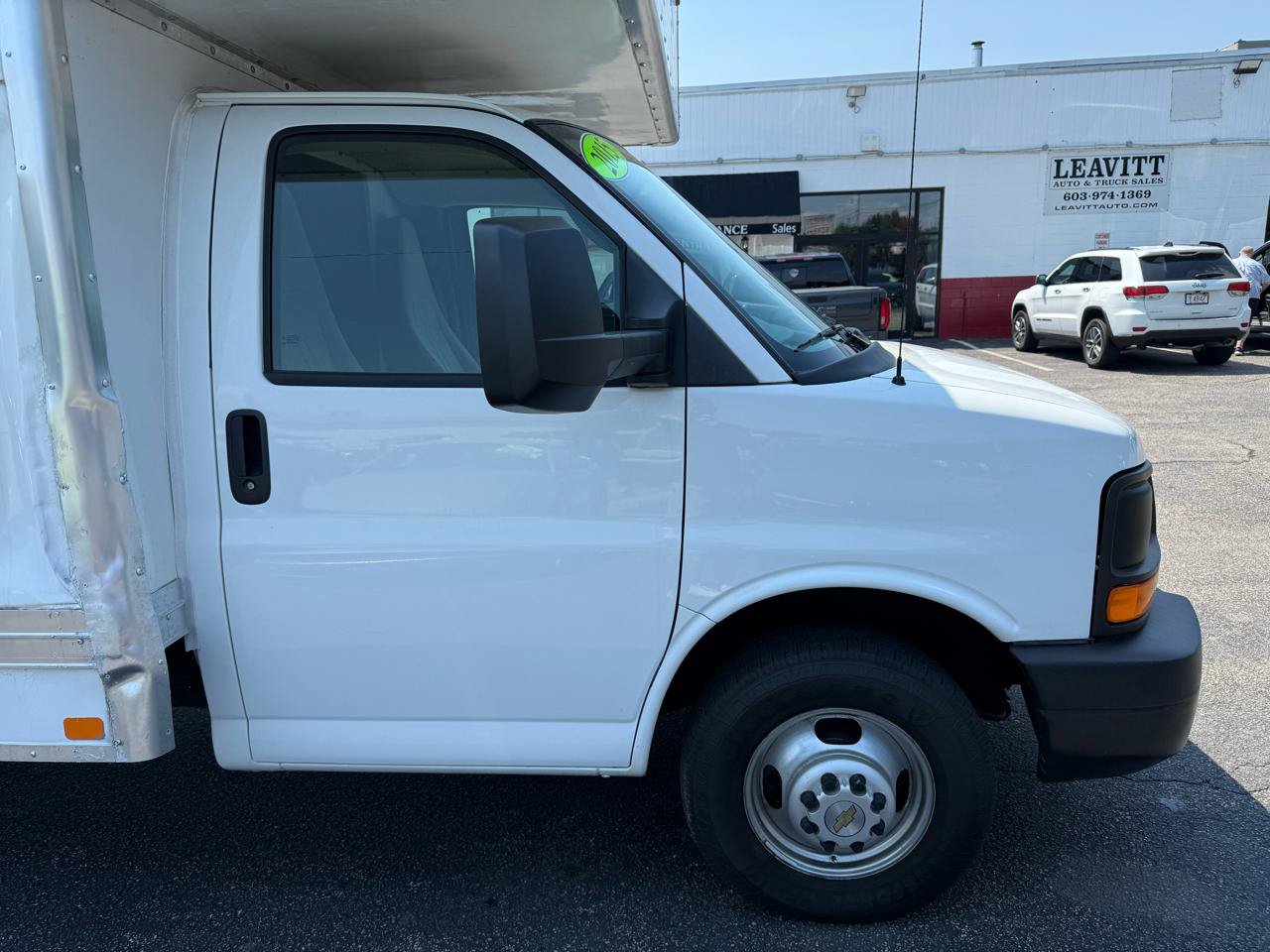 Used 2015 Chevrolet Express 3500 Extended RWD image 10
