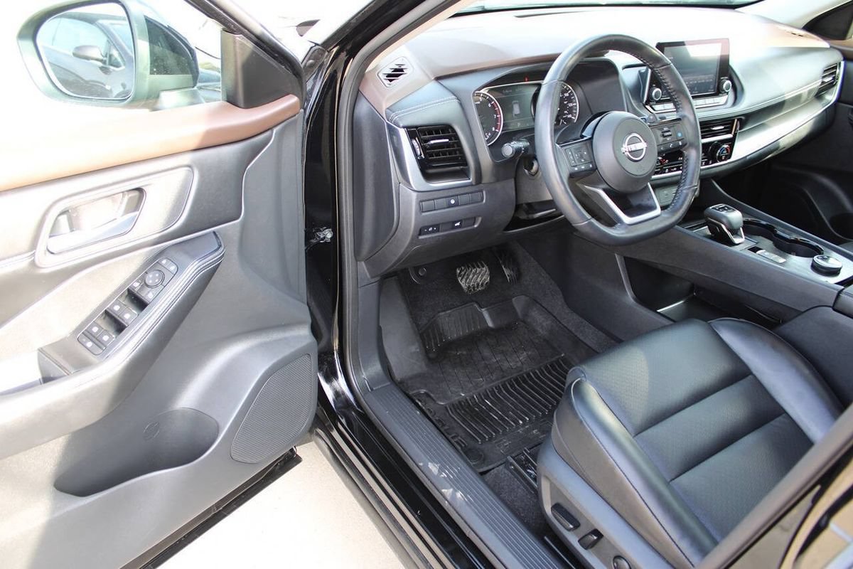 Used 2022 Nissan Rogue SV w/ SV Premium Package AWD/4WD image 13