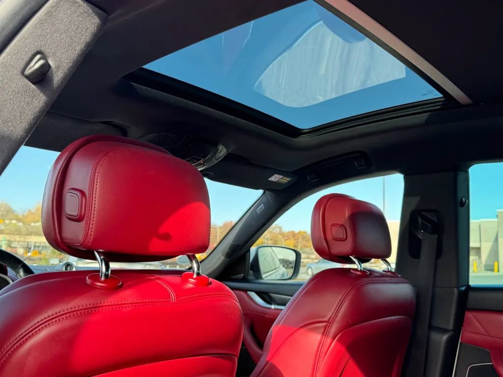 Used 2019 Maserati Levante GranLusso image 28