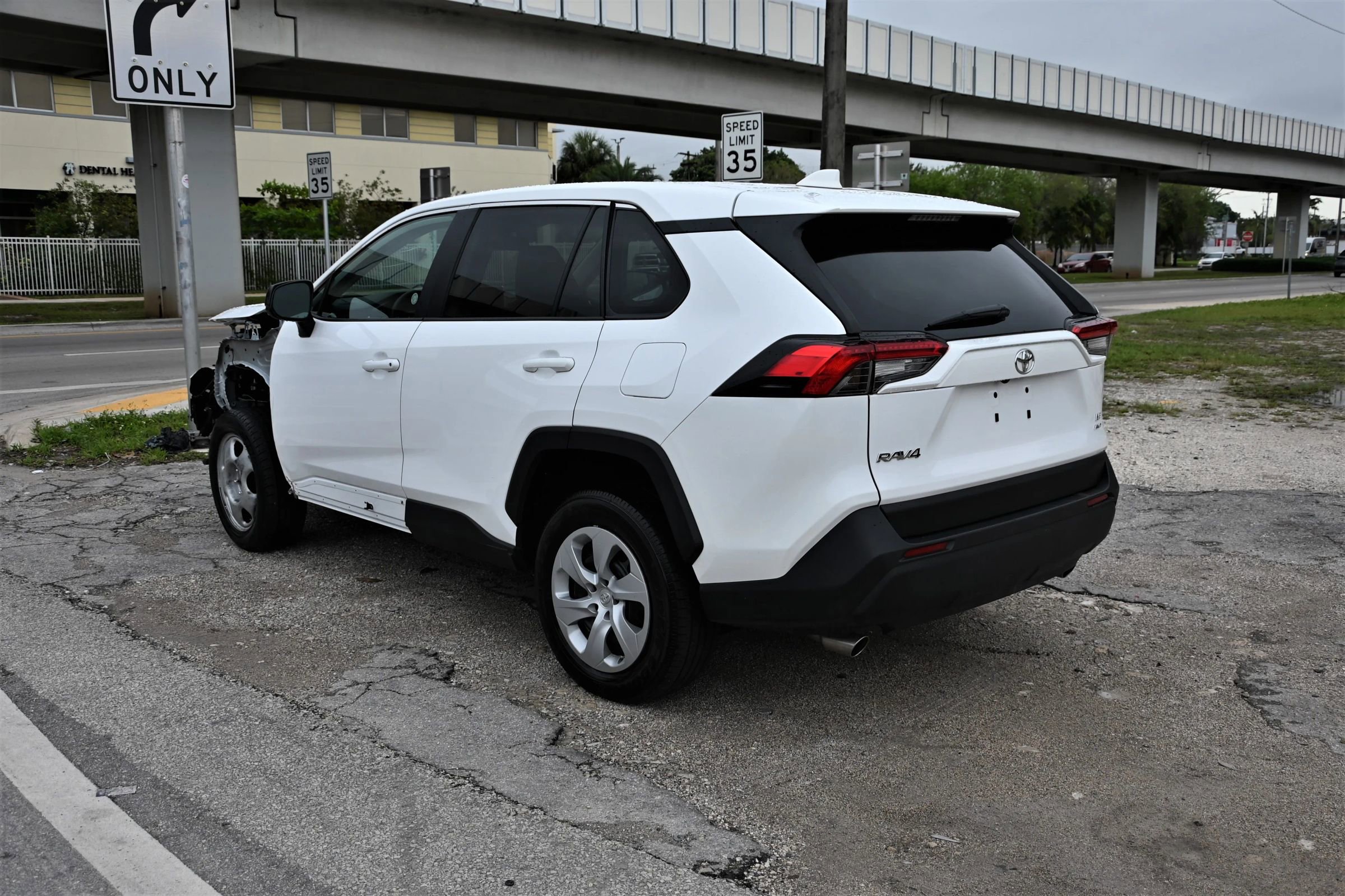 Used 2025 Toyota RAV4 LE image 5