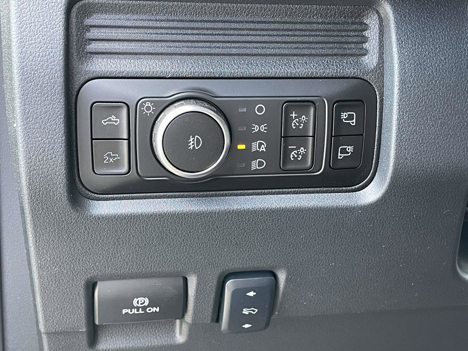 New 2026 Ford F250 4x4 Crew Cab Super Duty image 14