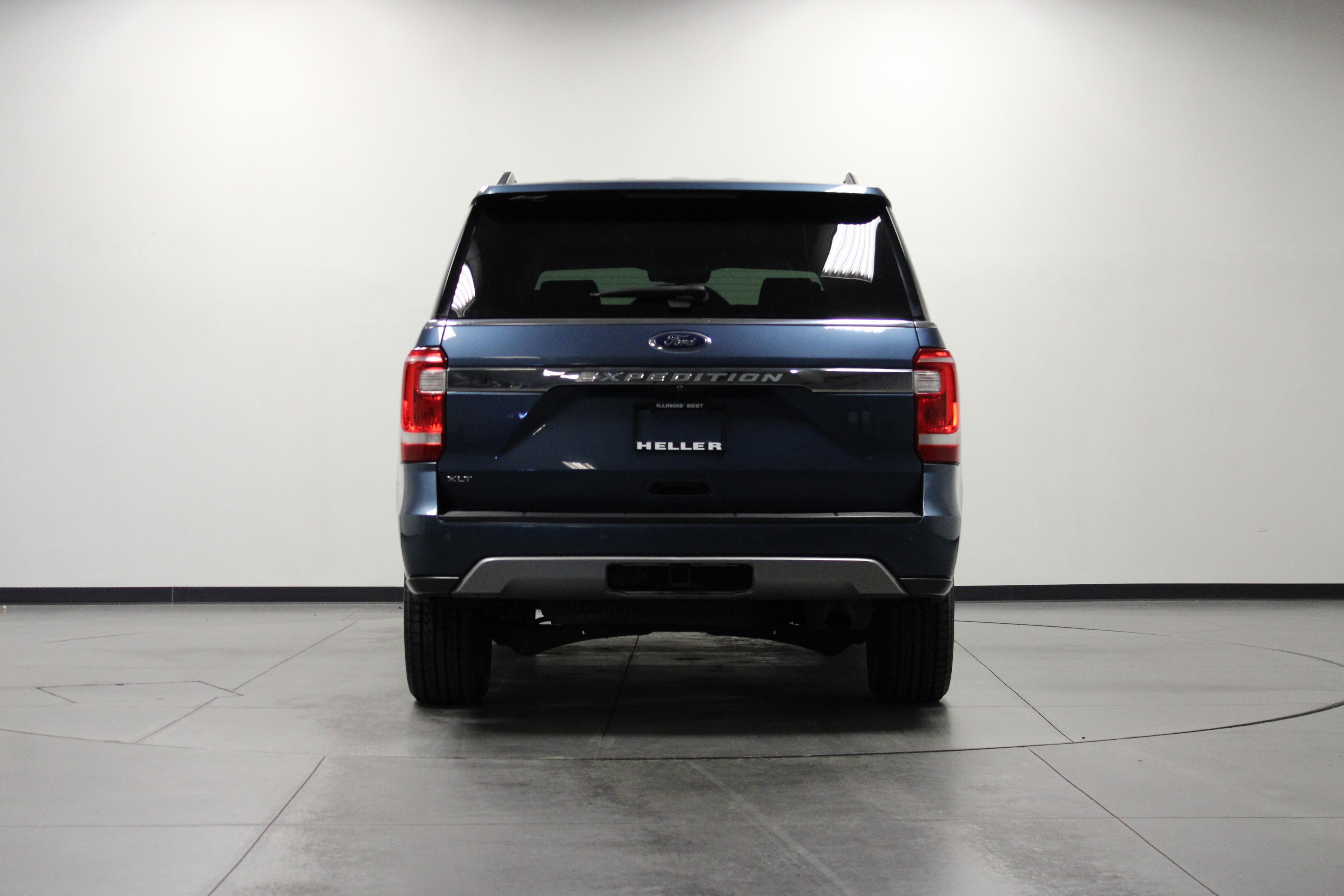 Used 2020 Ford Expedition XLT w/ Equipment Group 202A image 5