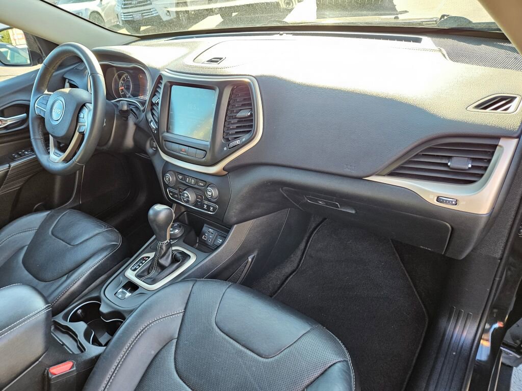 Used 2015 Jeep Cherokee Limited w/ Luxury Group image 21